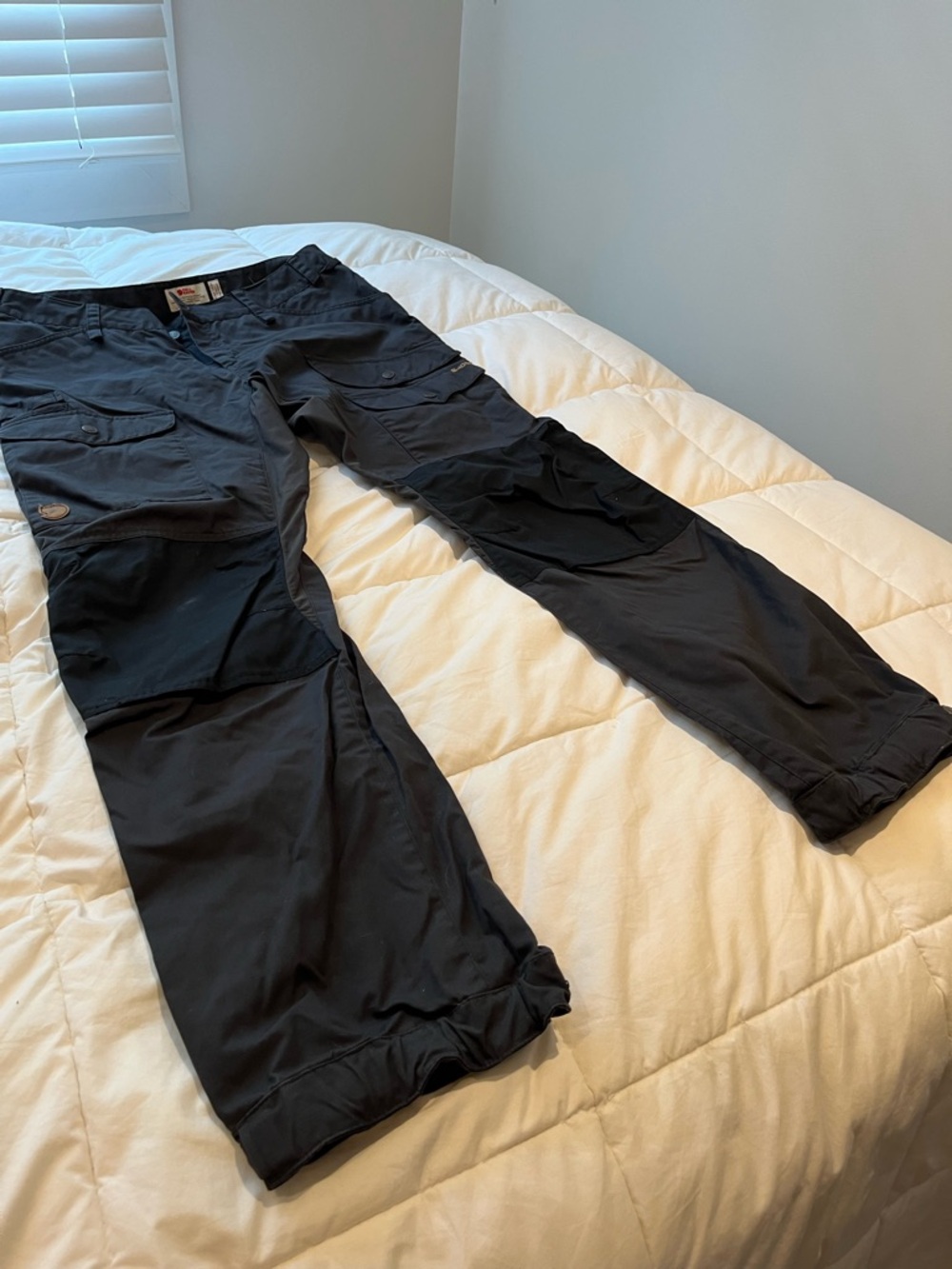 Fjallraven Women's Charcoal Cargo Pants - Dark Charcoal - Picture 3 of 7